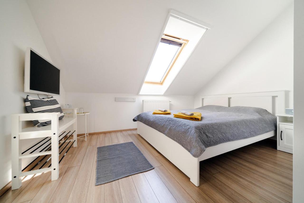Guba Vendégház Gyorujbarat Exterior foto